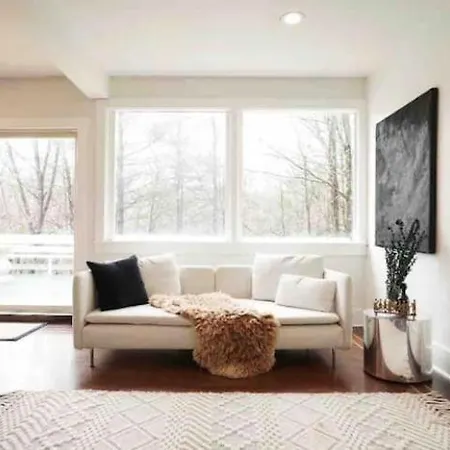 The 212 Escape Villa